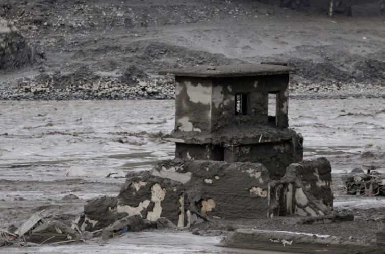 Dünya'nın Konuştuğu Nepal'deki Sel Felaketi