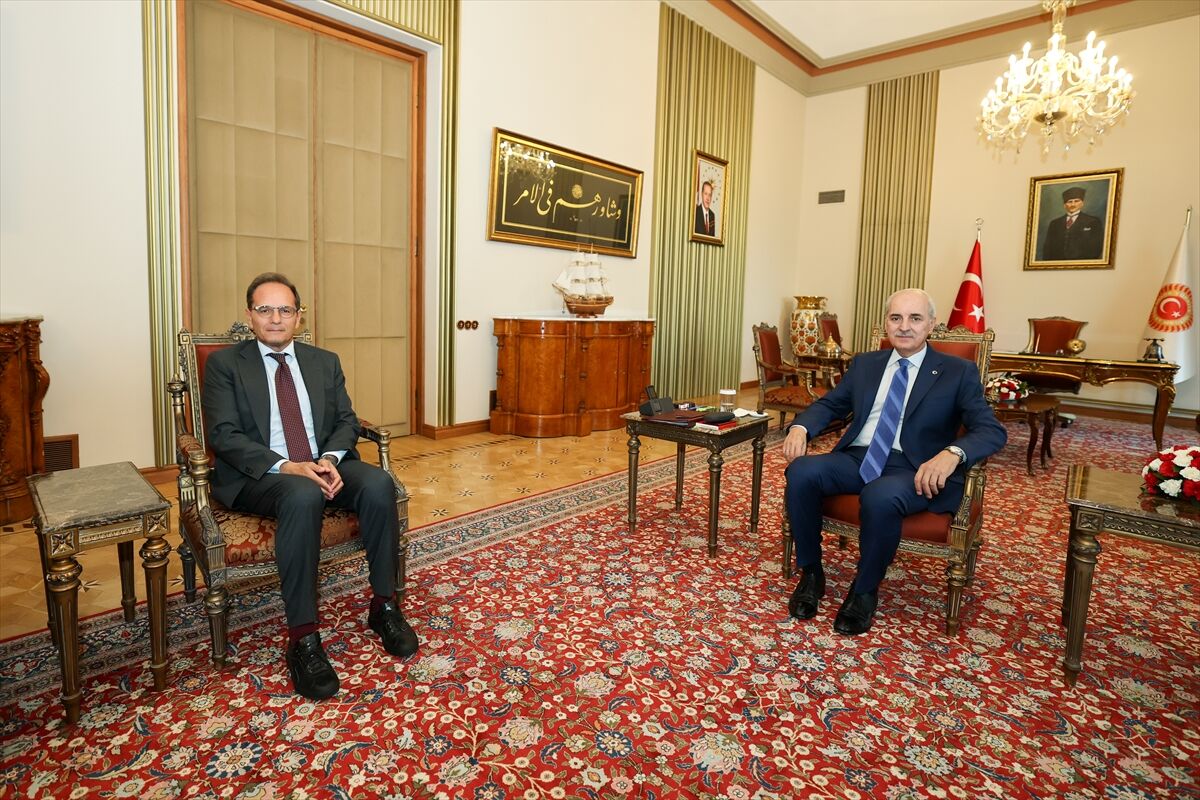 TBMM Başkanı Kurtulmuş, İtalya'nın Ankara Büyükelçisi Manzo'yu kabul etti